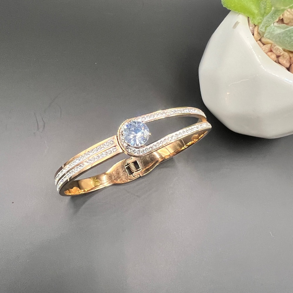 Stainless steel bracelet